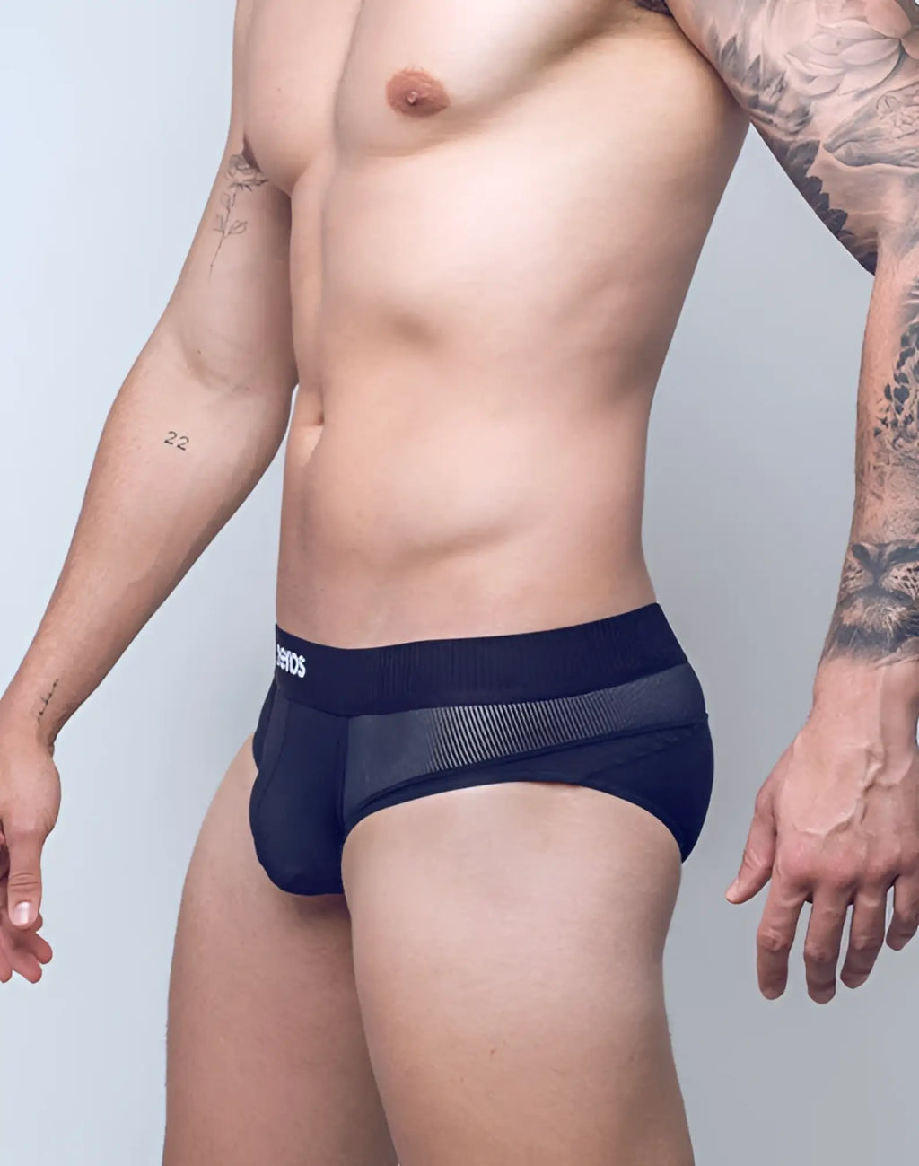 Black 2eros aktiv hermes athletic briefs with mesh panel and begos waistband for performance underwear