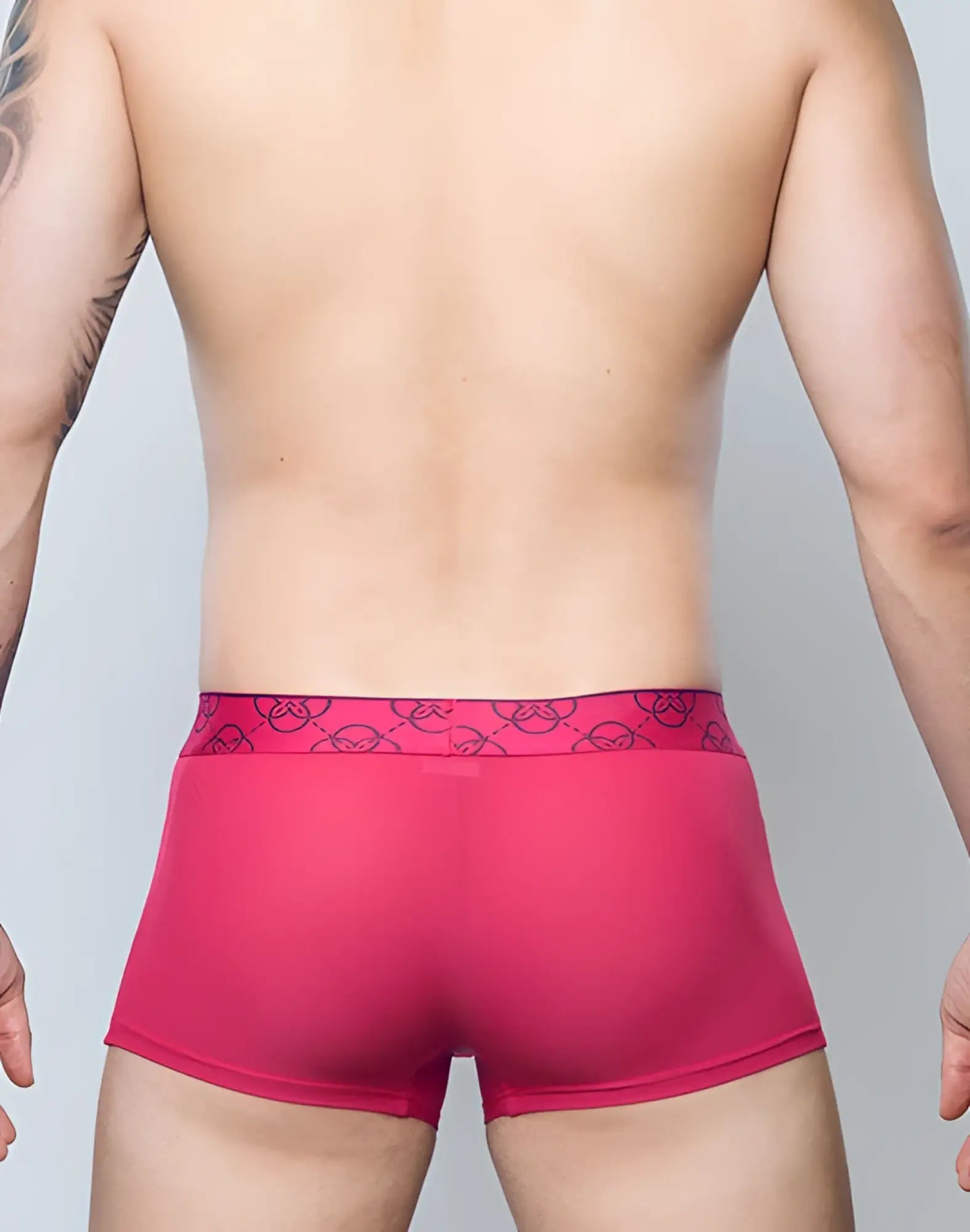 Fuchsia 2eros himeros underwear trunk with ribbed texture and black circular logo waistband in raspberry color