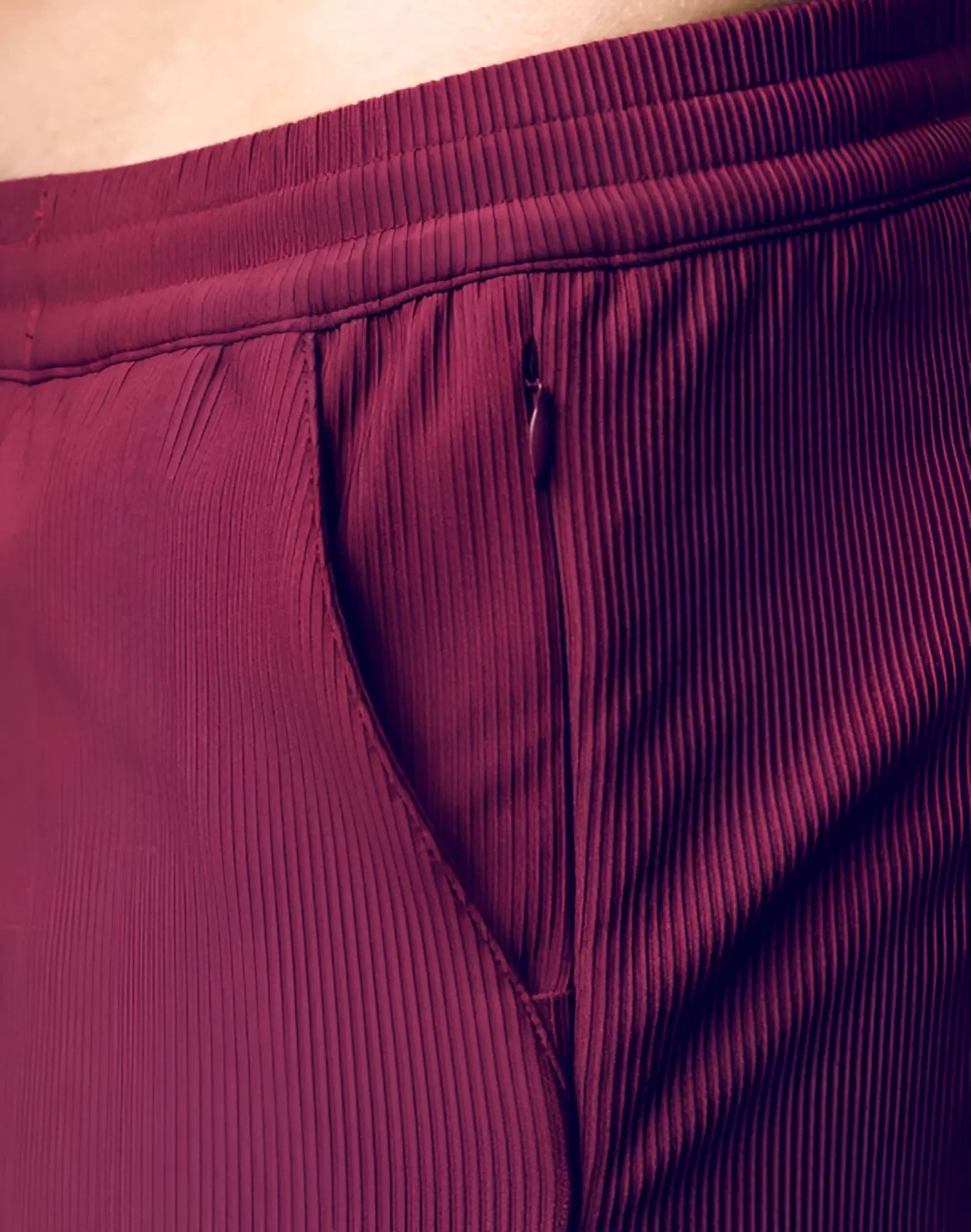 2EROS manly shorts Tibetan Red ribbed maroon fabric with a side seam zipper for a stylish fit