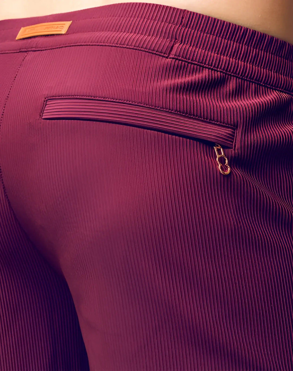 2EROS Manly shorts in Tibetan red mauve corduroy with ribbed texture and zipper pocket with metallic pull tab