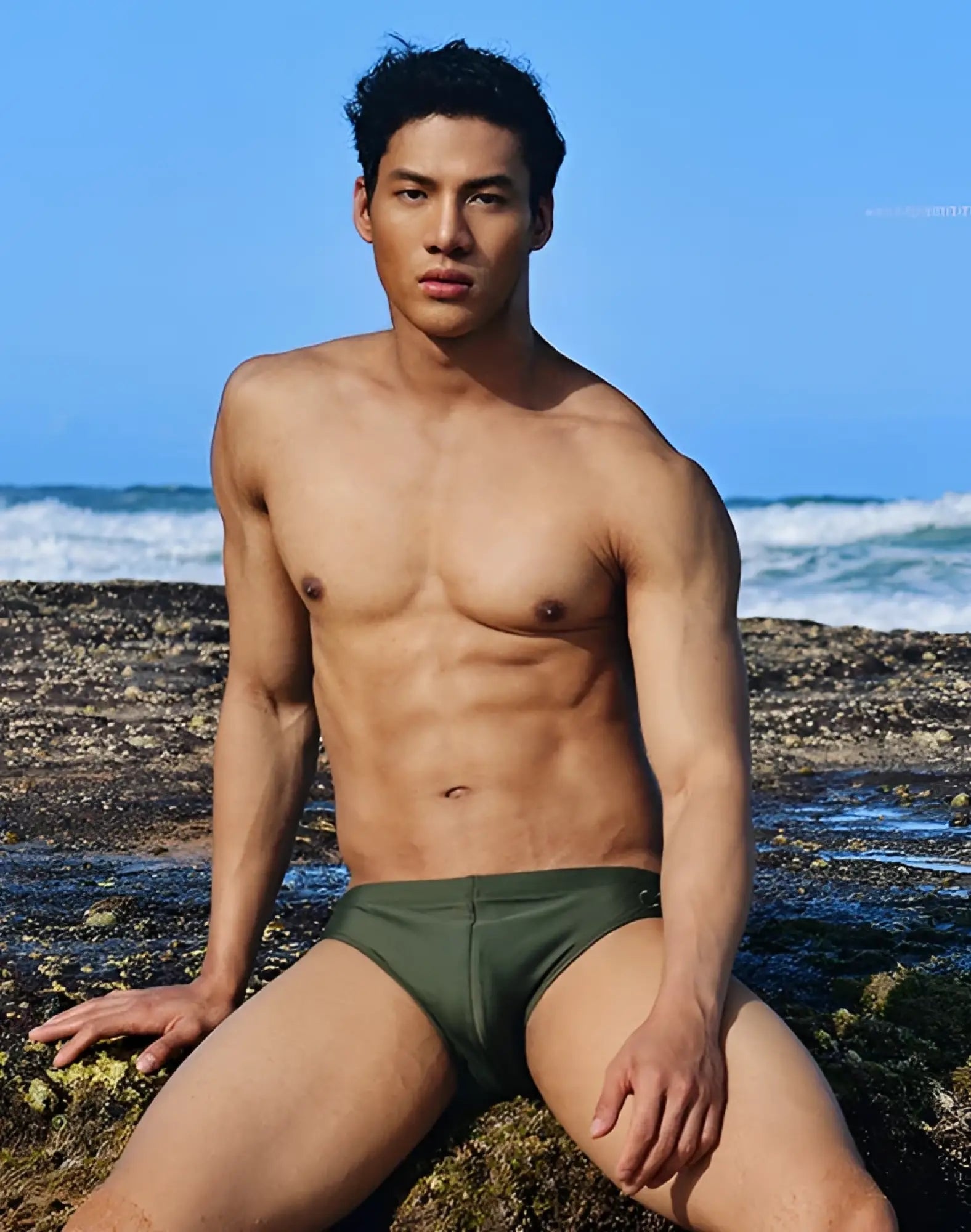 Olive green 2eros v10 core swim trunks made from quick-dry material designed for deep depths swimming