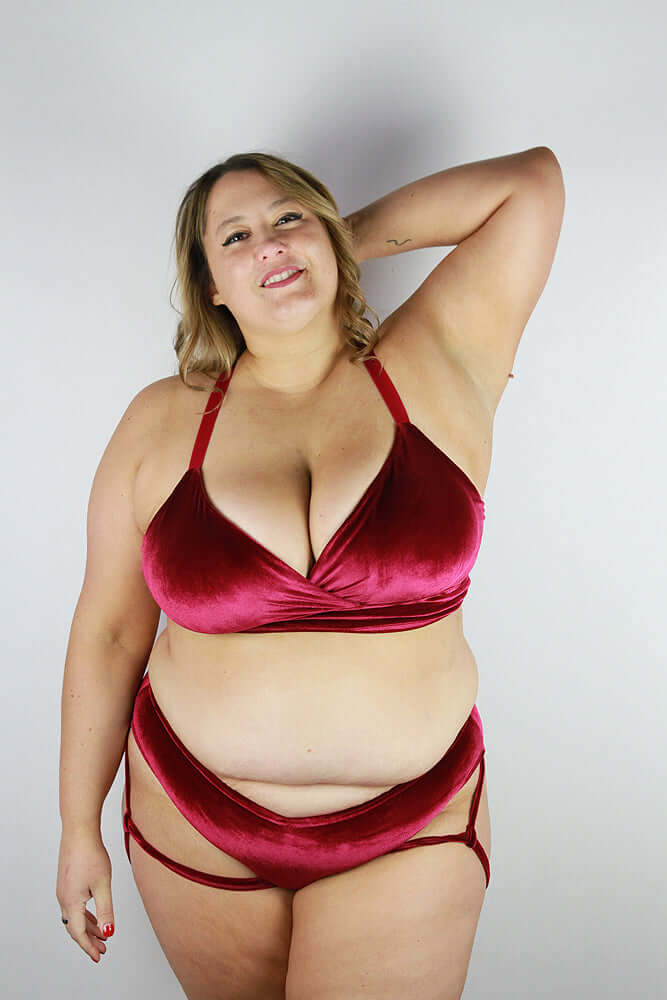 Verona Velvet Waist Short Berry
