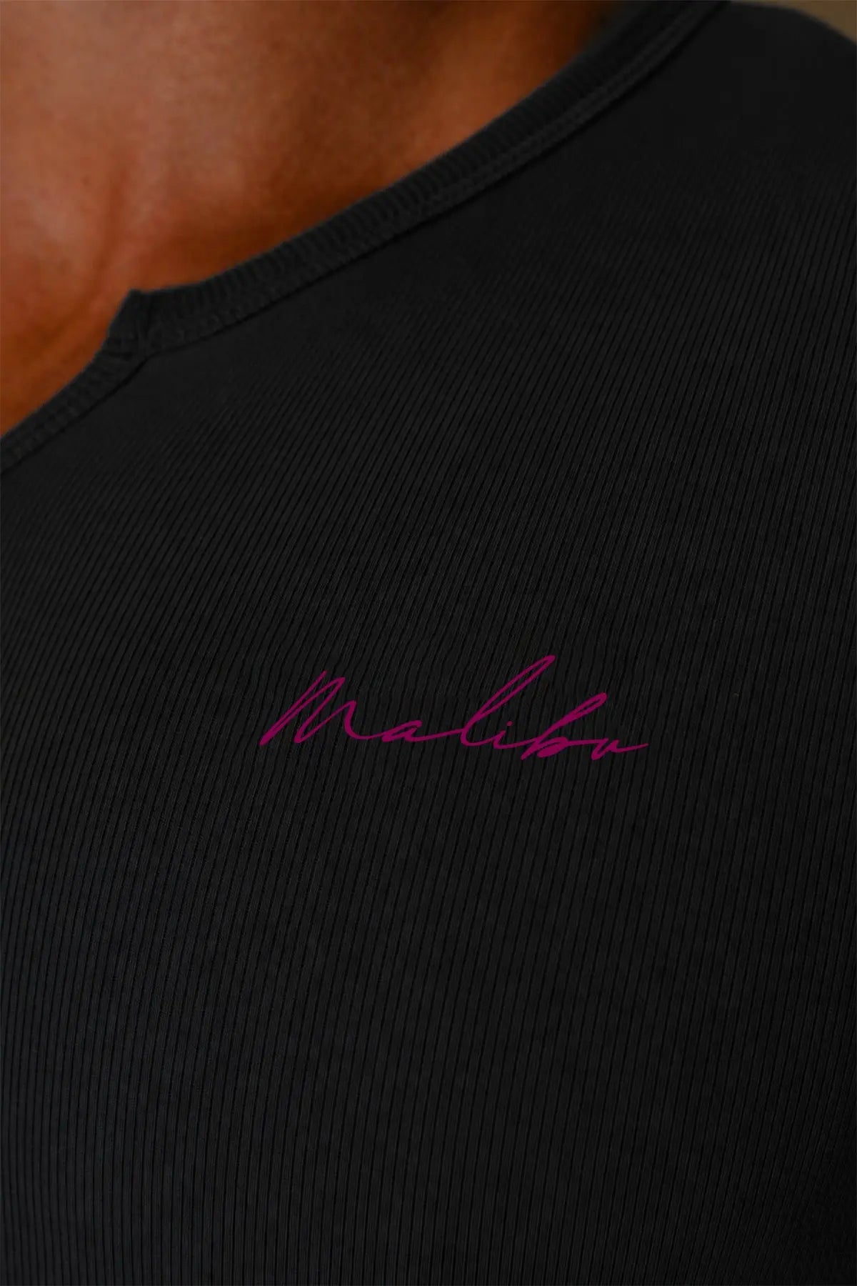 JJ Malibu Men's Striker V-Neck Short Sleeve Bodysuit - Noir