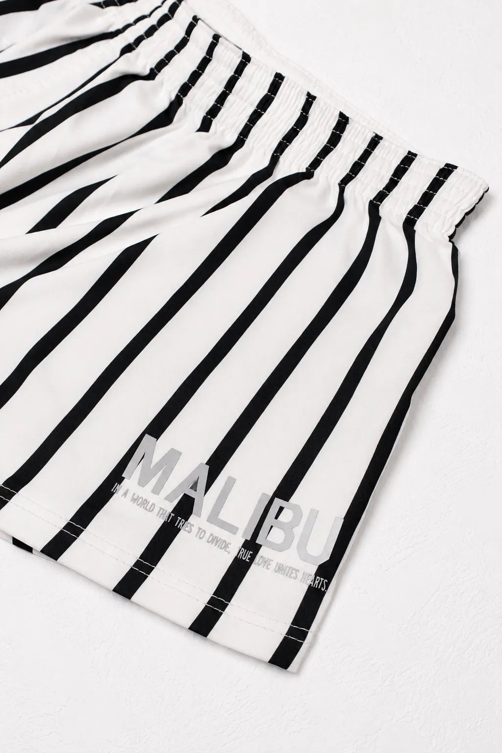 JJ Malibu Men's Stretch-It 2" Athletic Short Shorts - Pinstripe