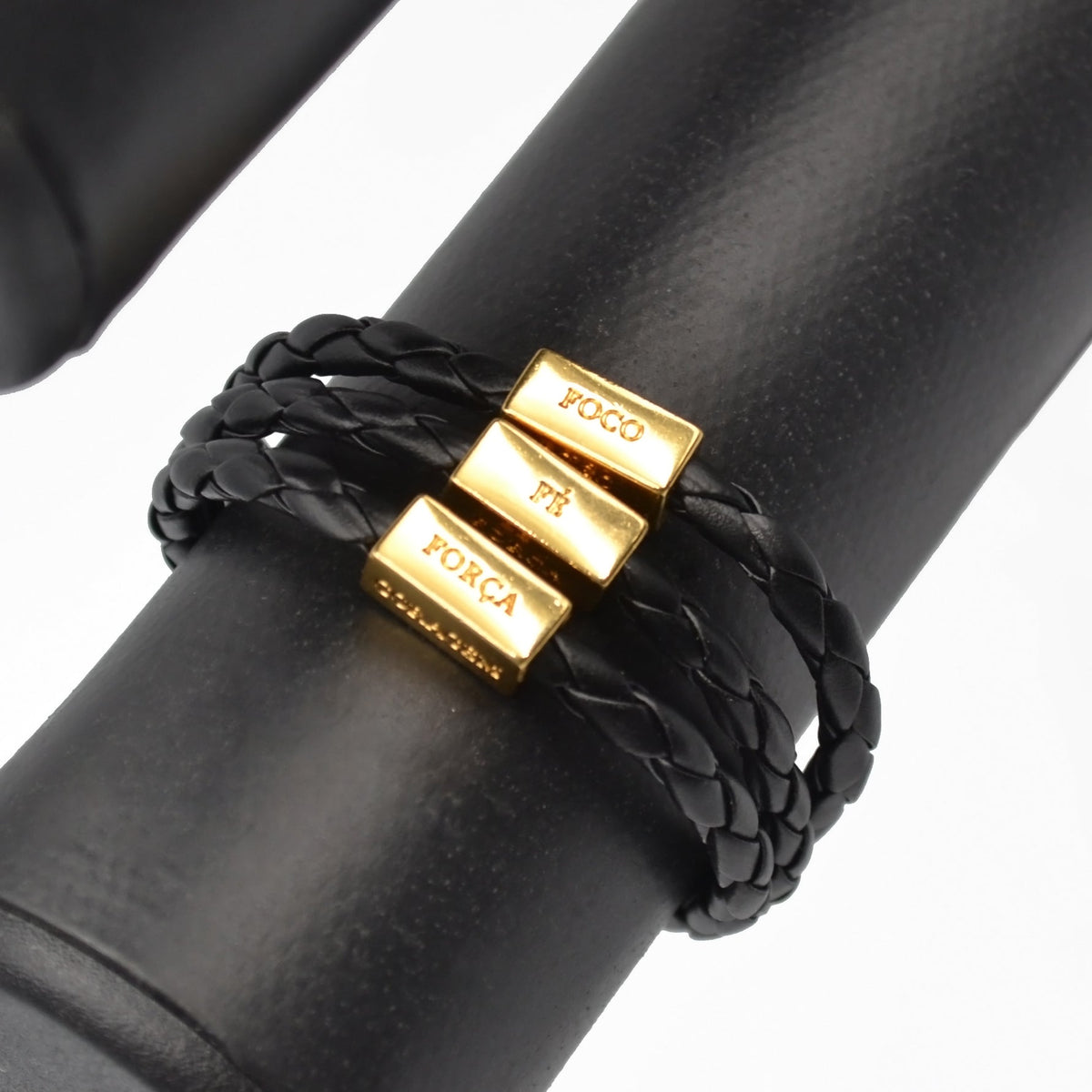CA-RIO-CA Men's Bracelet Black Leather Silver Adjustable with words of Focus, Strength, Faith, & Courage in Portuguese