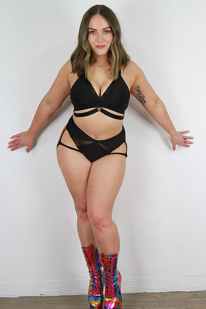 Yasmin Plunge Bralette BLACK