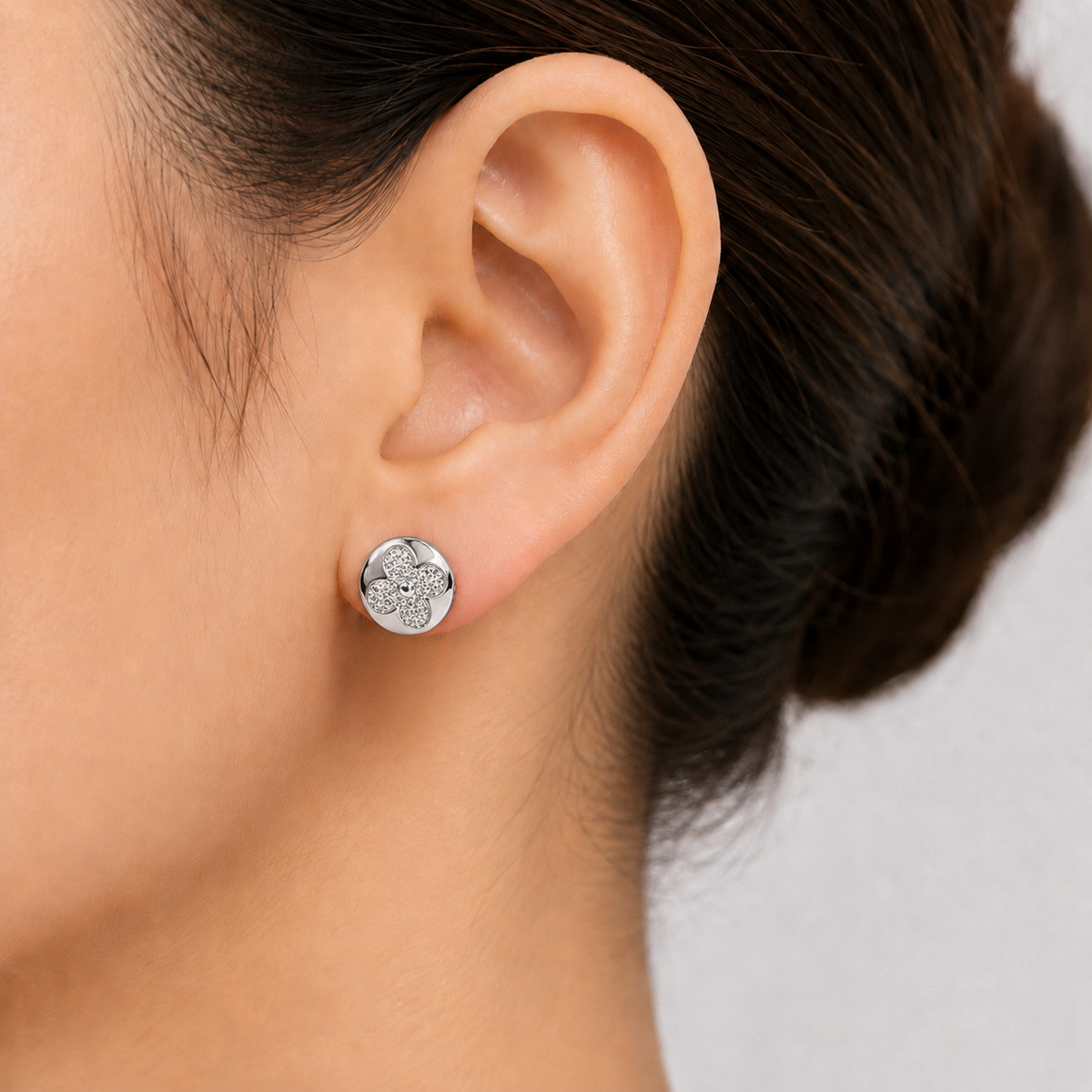 Clover Stud Earrings - Silver