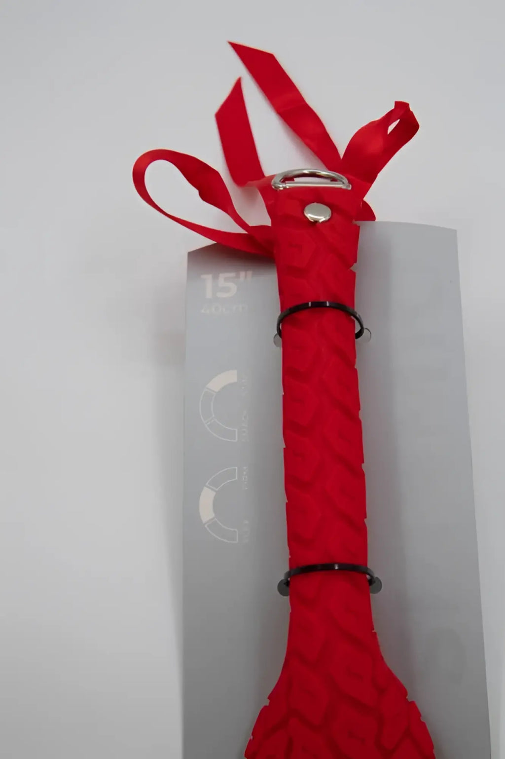Creativec tyre paddle large red 15-inch red silicone whip with braided texture and black metal rings