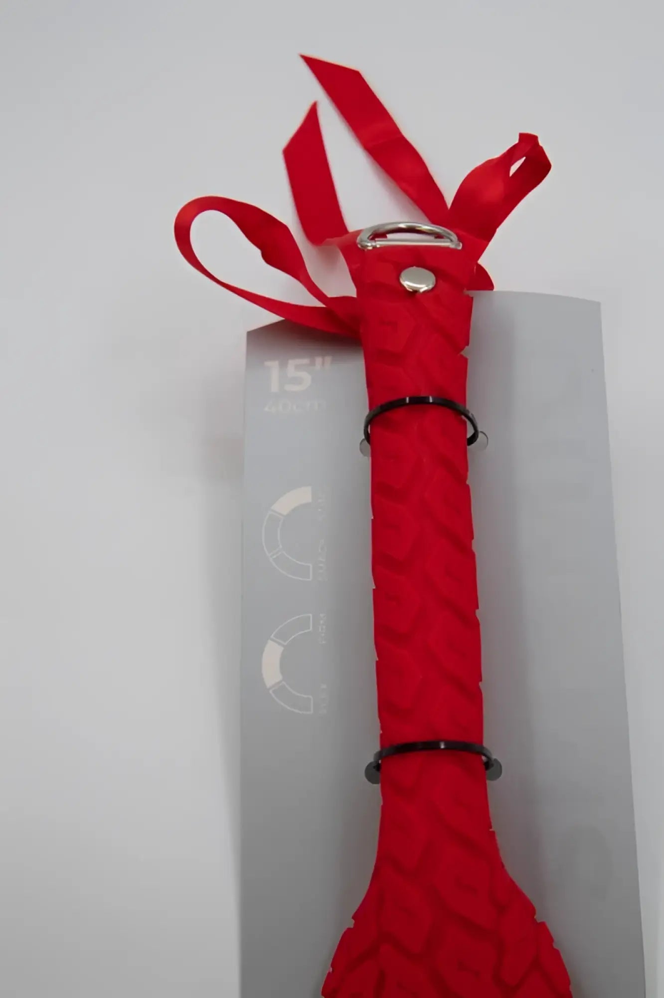 Creativec tyre paddle large red 15-inch red silicone whip with braided texture and black metal rings