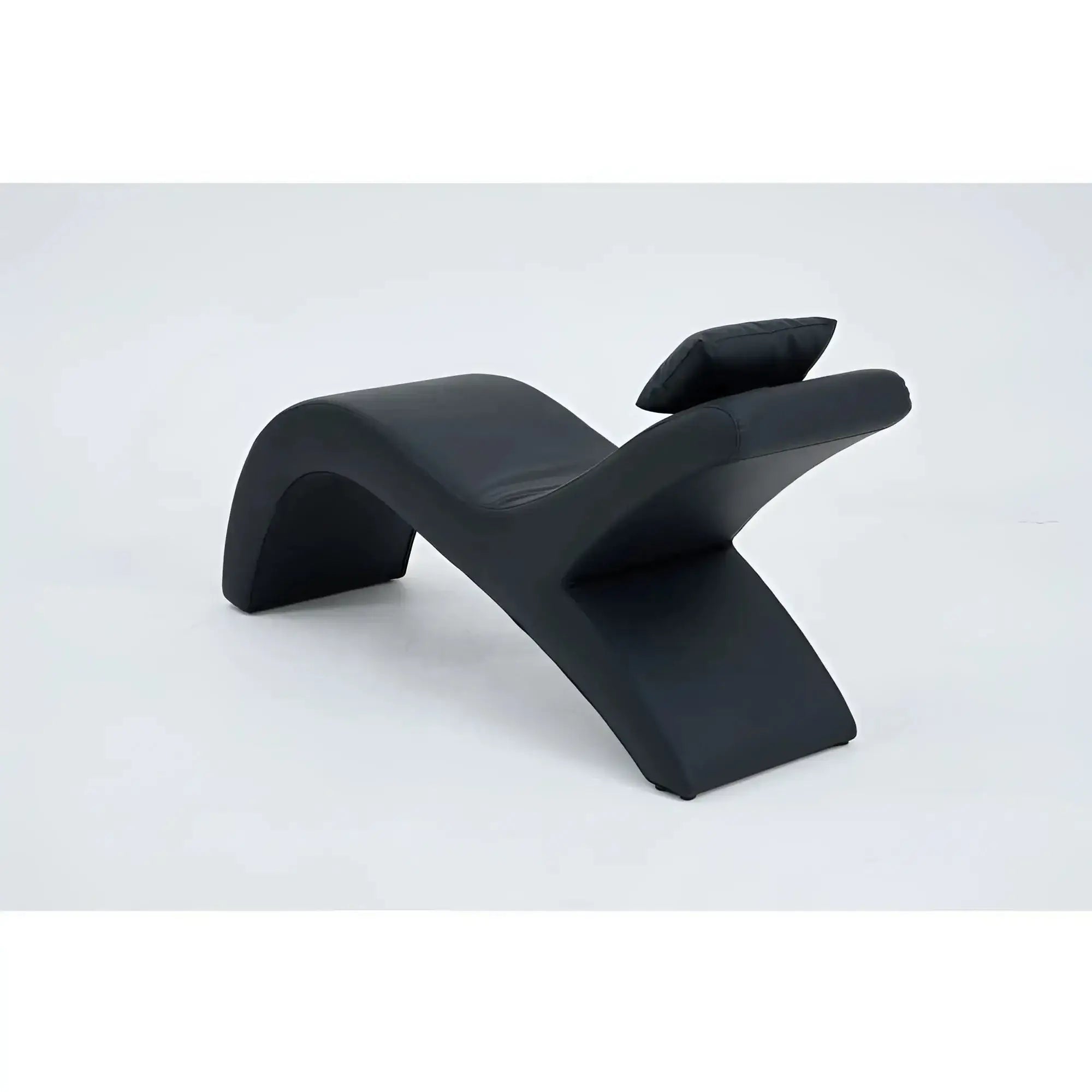 Black leather lounge chair daytona kama sutra halo arc love lounge with sleek modern curves and matching cushion