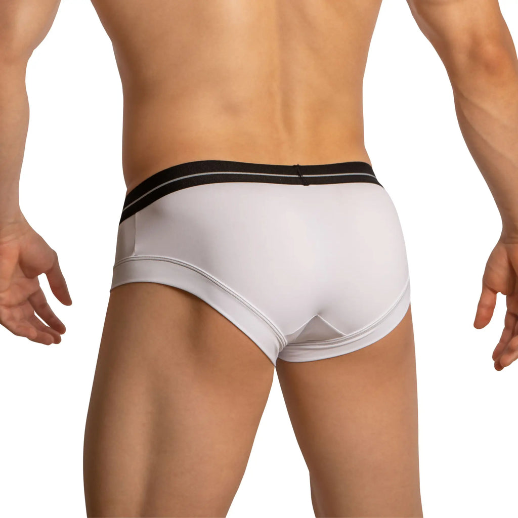 White feel feg032 boxer briefs with a black waistband featuring two thin white stripes visible from the front