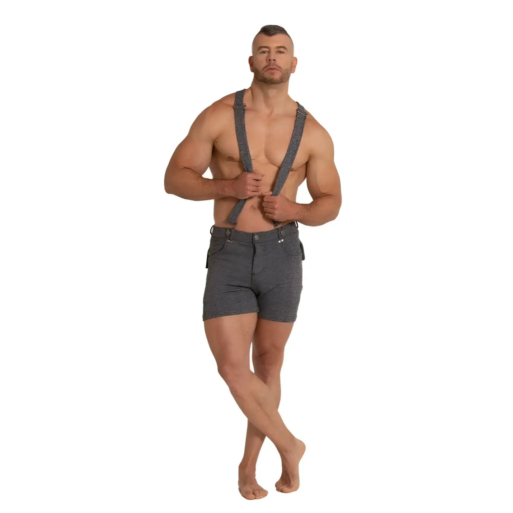 Gray patterned suspenders with matching shorts in gigo aventurer black square short for casual wear