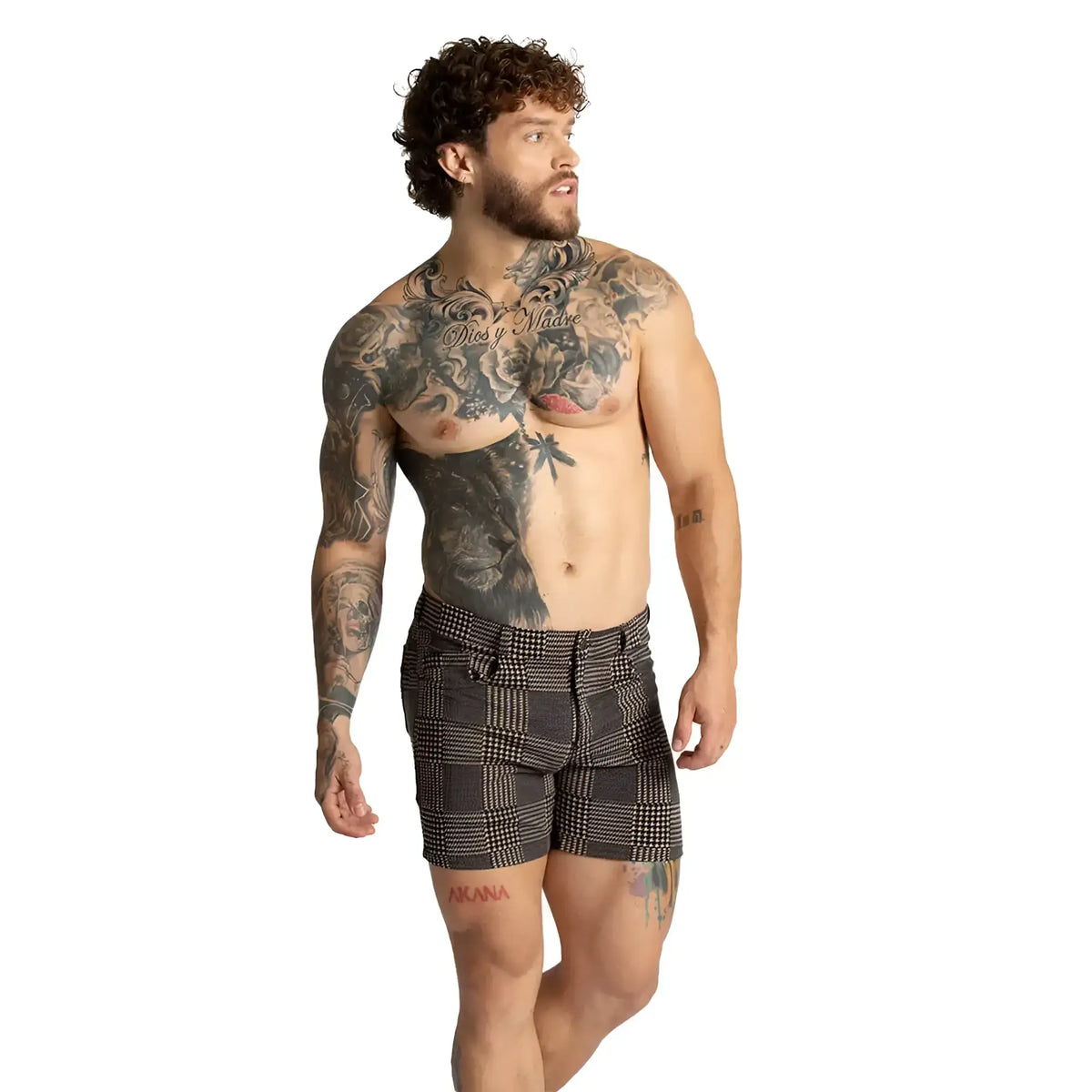 Gigo mountain brown short black and white plaid shorts with classic checkered pattern in lightweight fabric