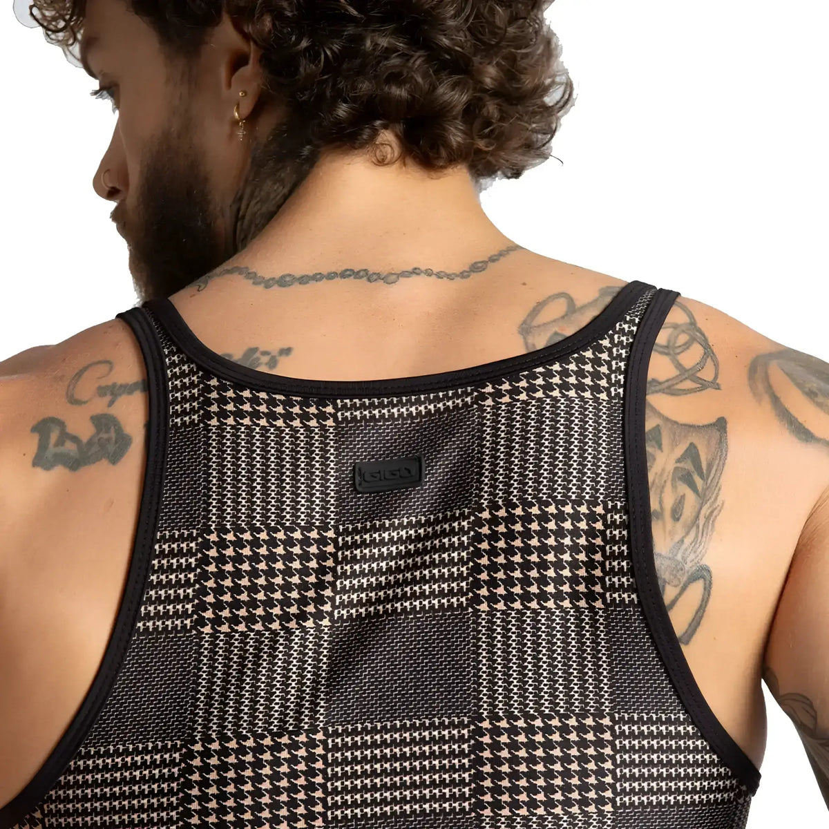 Gigo Mountain Brown tank black and white houndstooth patterned tank top with black trim for casual wear