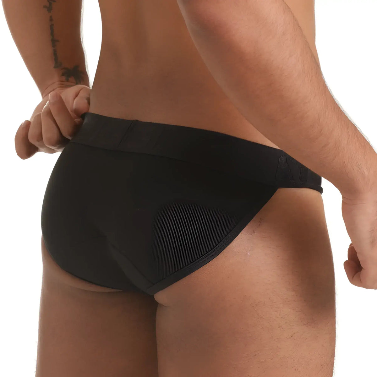 Black briefs gigo scanaling with snug form-fitting design and smooth fabric for comfortable everyday wear