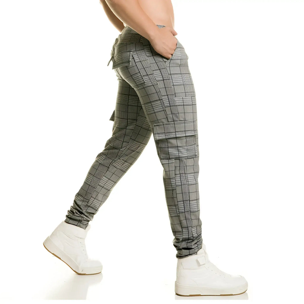 Gray and black plaid gigo square sportpants with cargo pockets and elastic cuffs for casual and active wear