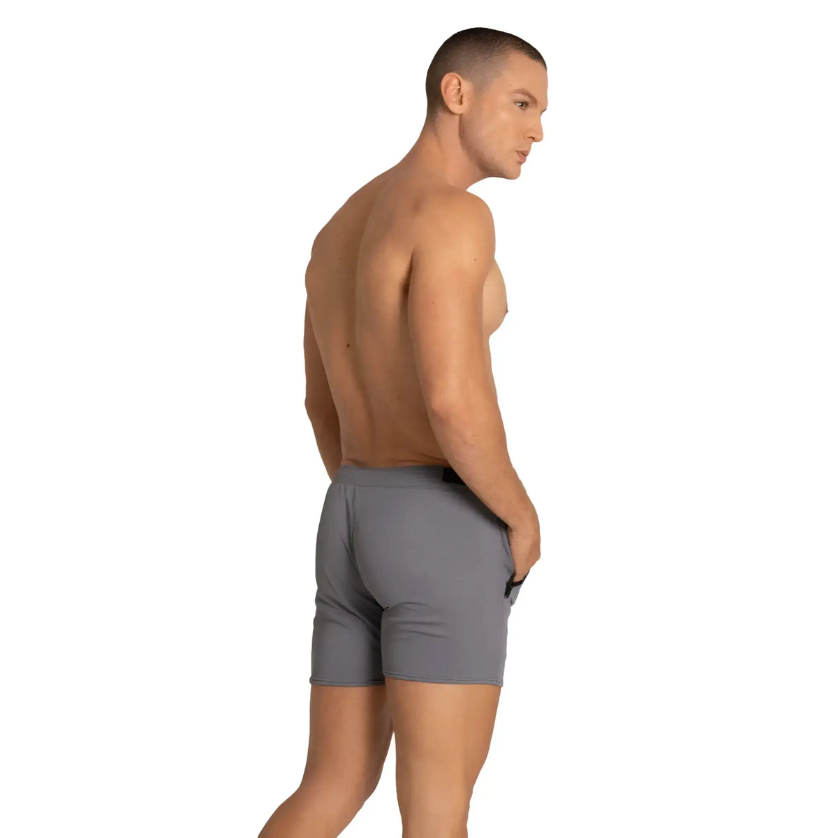 Gigo Training gray athletic shorts with sleek modern design and subtle side pockets for training use