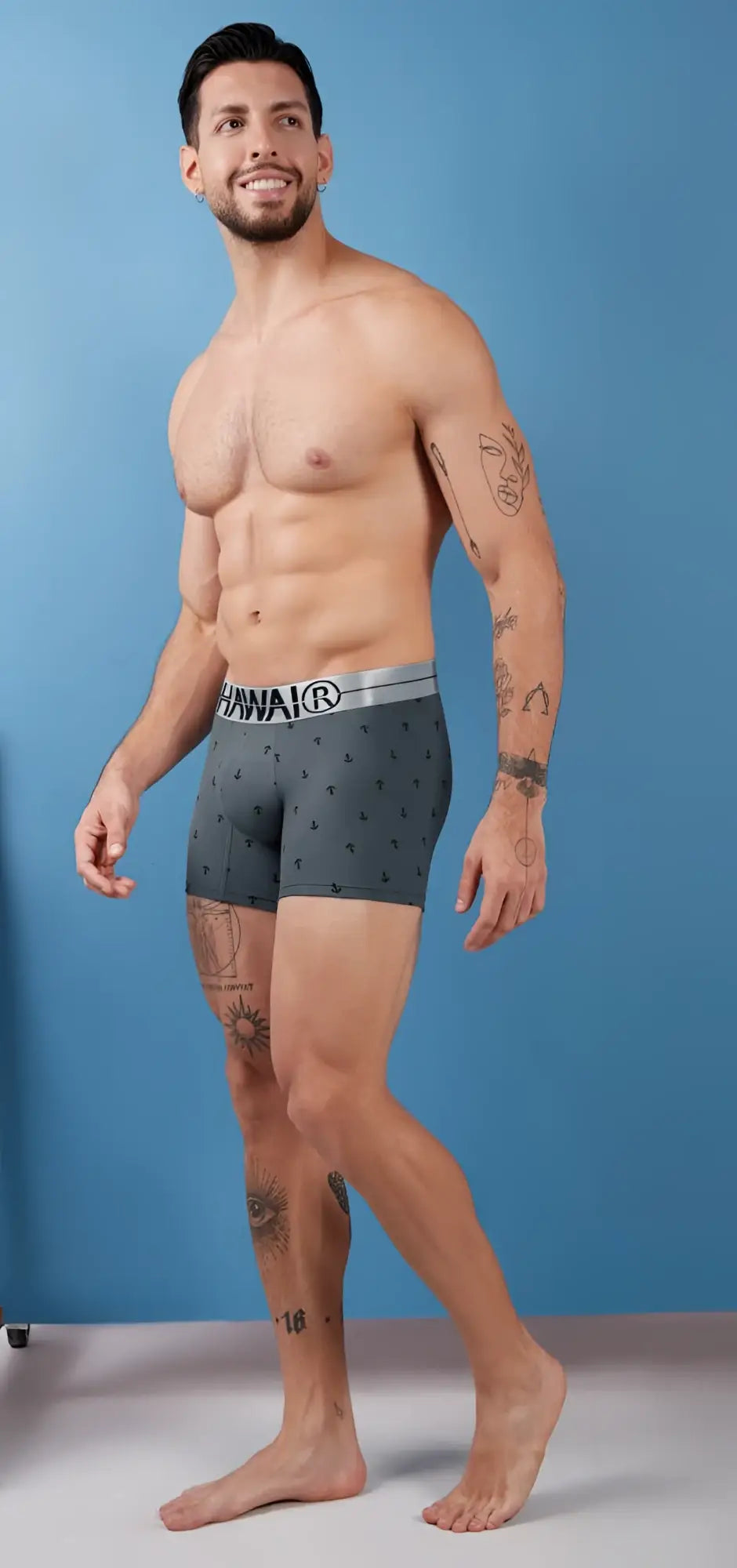 Gray boxer briefs with subtle pattern and silver waistband featuring hanna logo made from cotton blend trunks