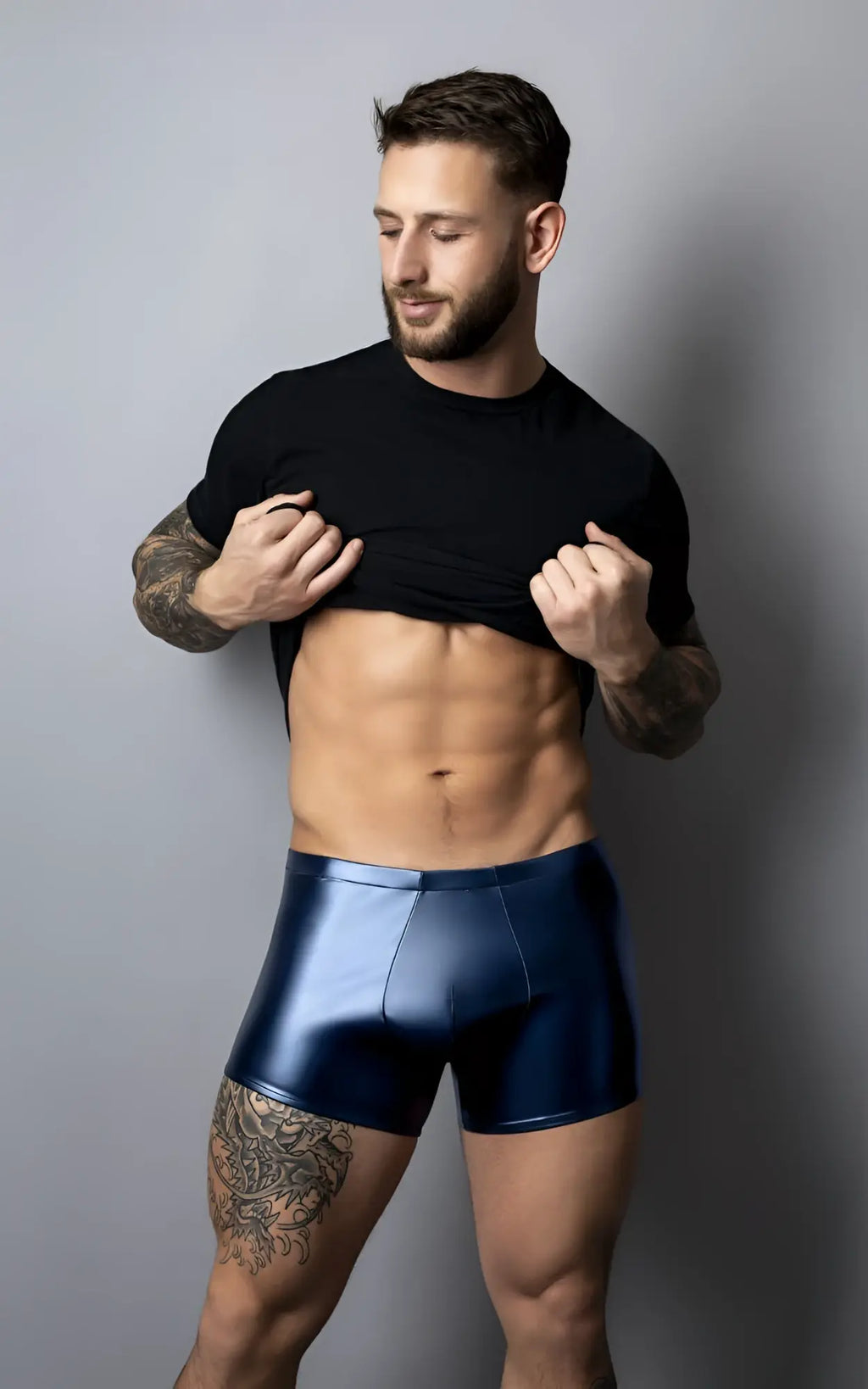Male power 153-301 liquid onyx 2.0 pouch short shiny navy blue metallic briefs with a sleek design