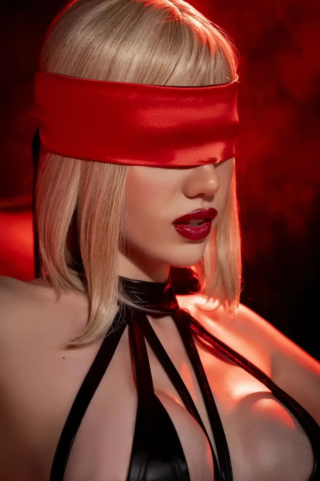 Red satin blindfold from mapale 128 eye-hand tie in black and red designed for sensory play