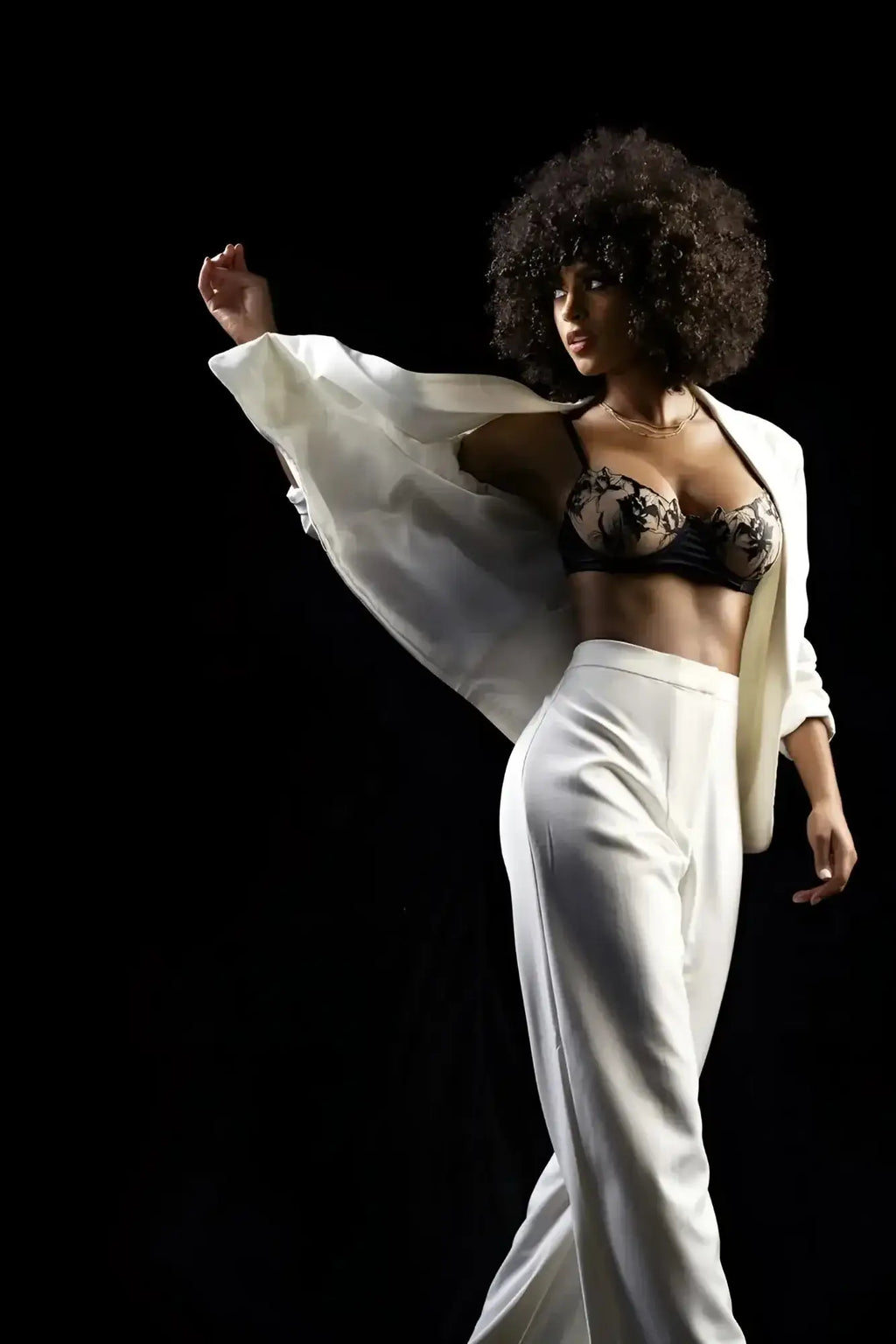 Black lace bra with intricate floral detailing in the mapale 8845 kyra three piece set nude black color