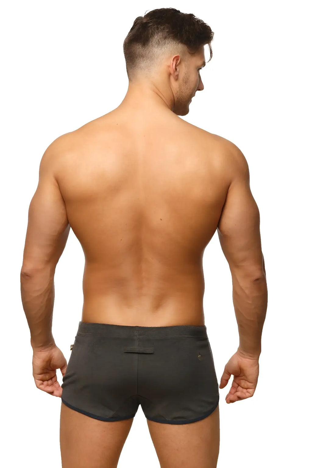 Marcuse sweat shorts in dark gray featuring a sleek fitted design with subtle side pockets for athletic use