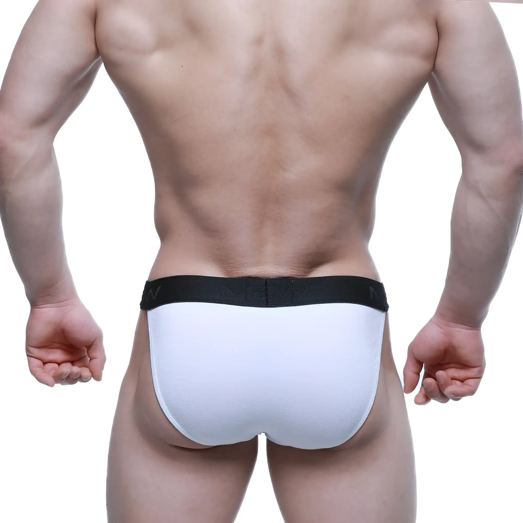 White briefs metro malewear asian bikini cristalino 3004-70 with black elastic waistband and subtle branding