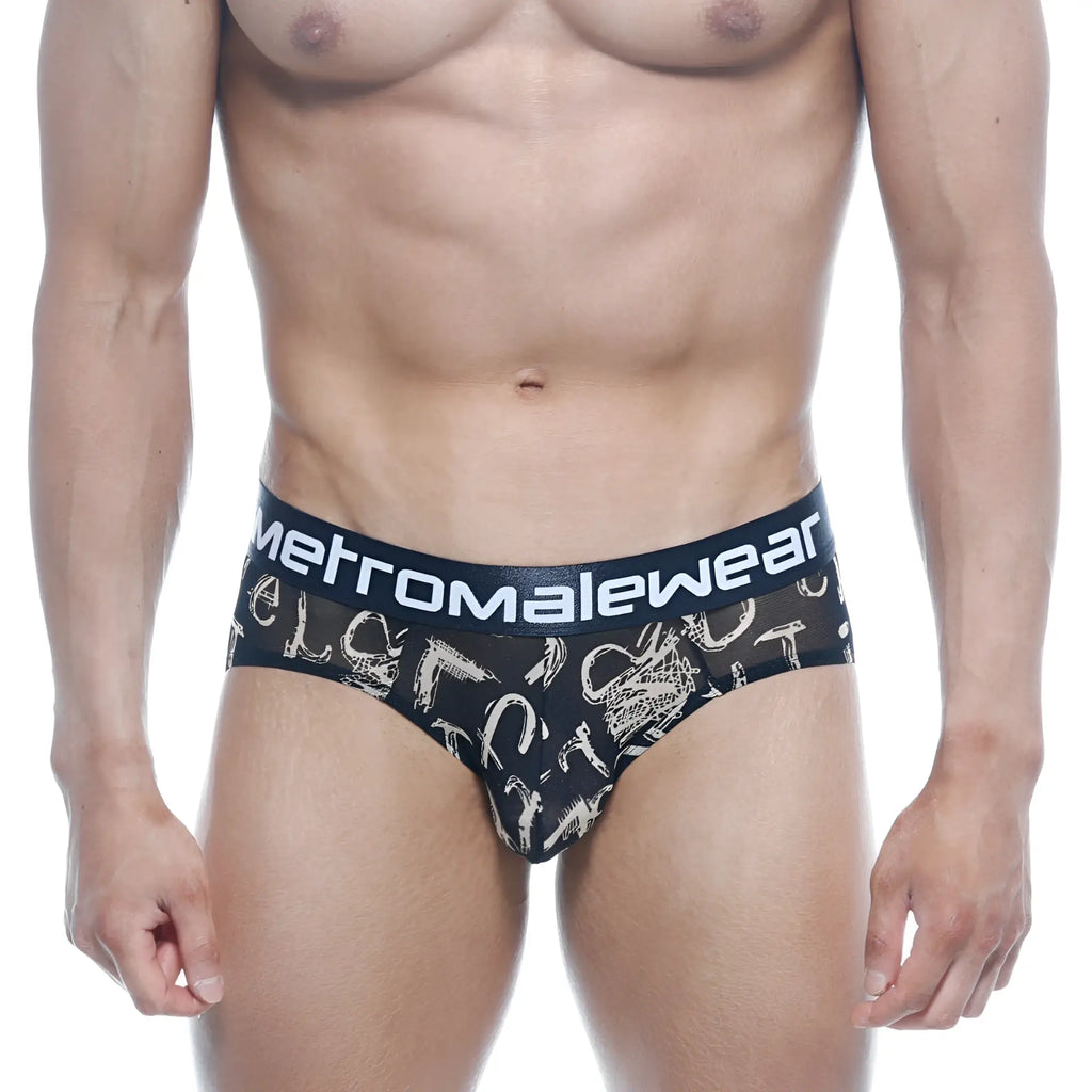 Black men’s briefs with white graffiti pattern and metromalewear branded waistband metroMalewear hip brief bar oraculo 5003-03
