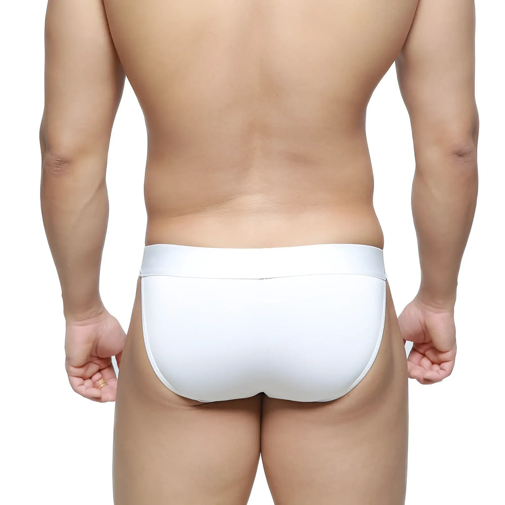 White briefs metro malewear m2w pocket bikini white 3105-01 with a smooth seamless design visible from the front