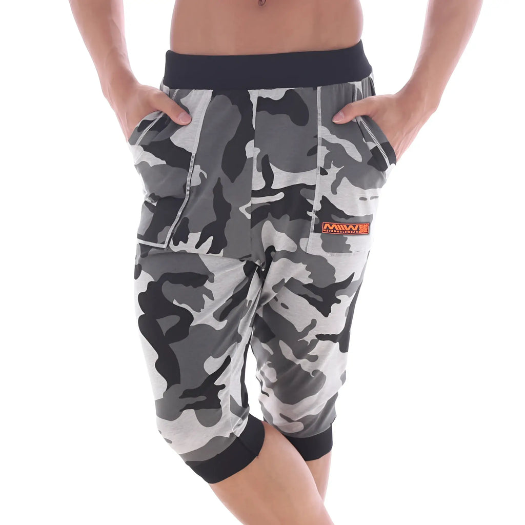 Gray and black camouflage pattern capri pants with black elastic waistband and cuffs from metromalewear scandinavia