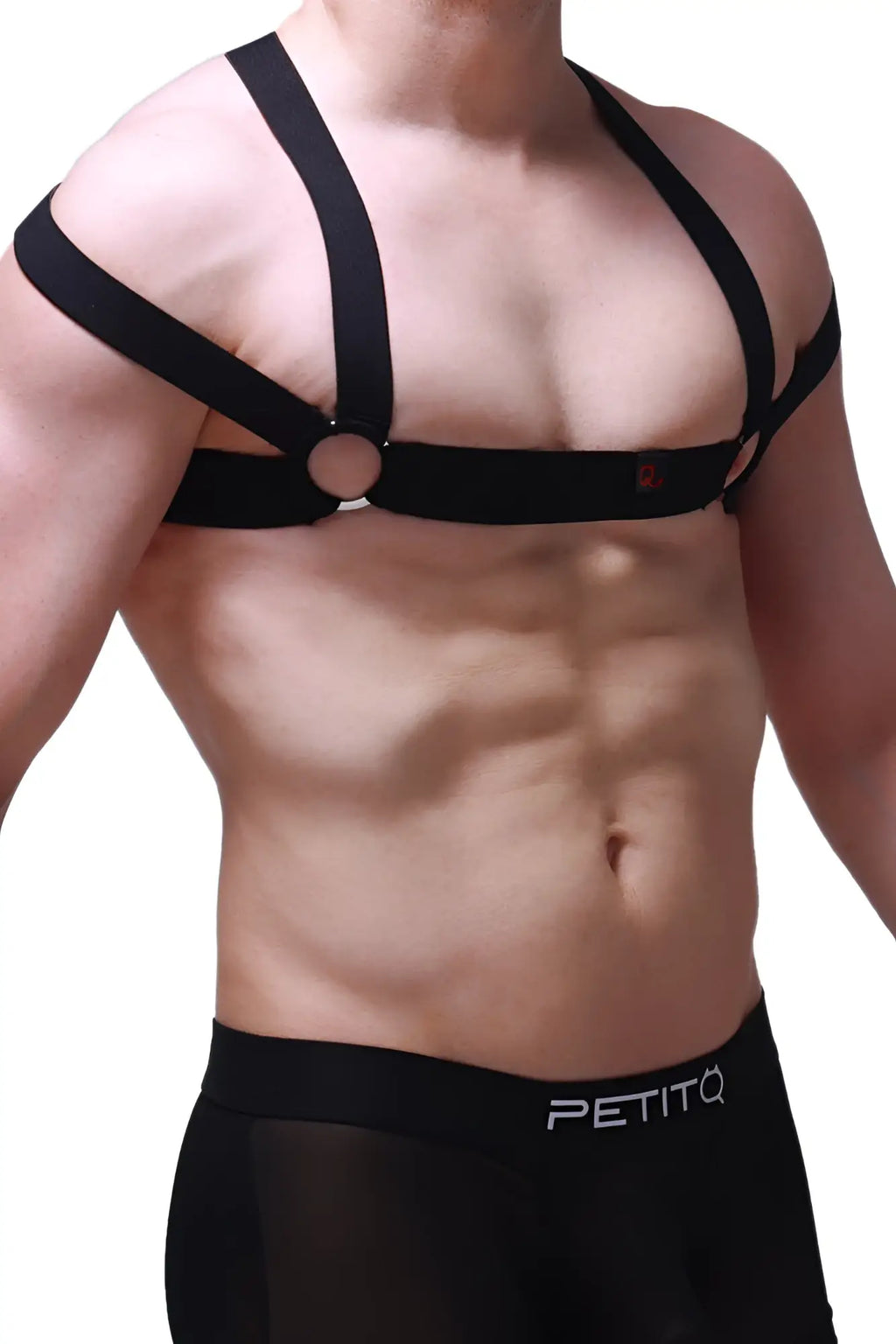 PetitQ chest harness Louens black with adjustable straps and central circular buckle worn over the torso