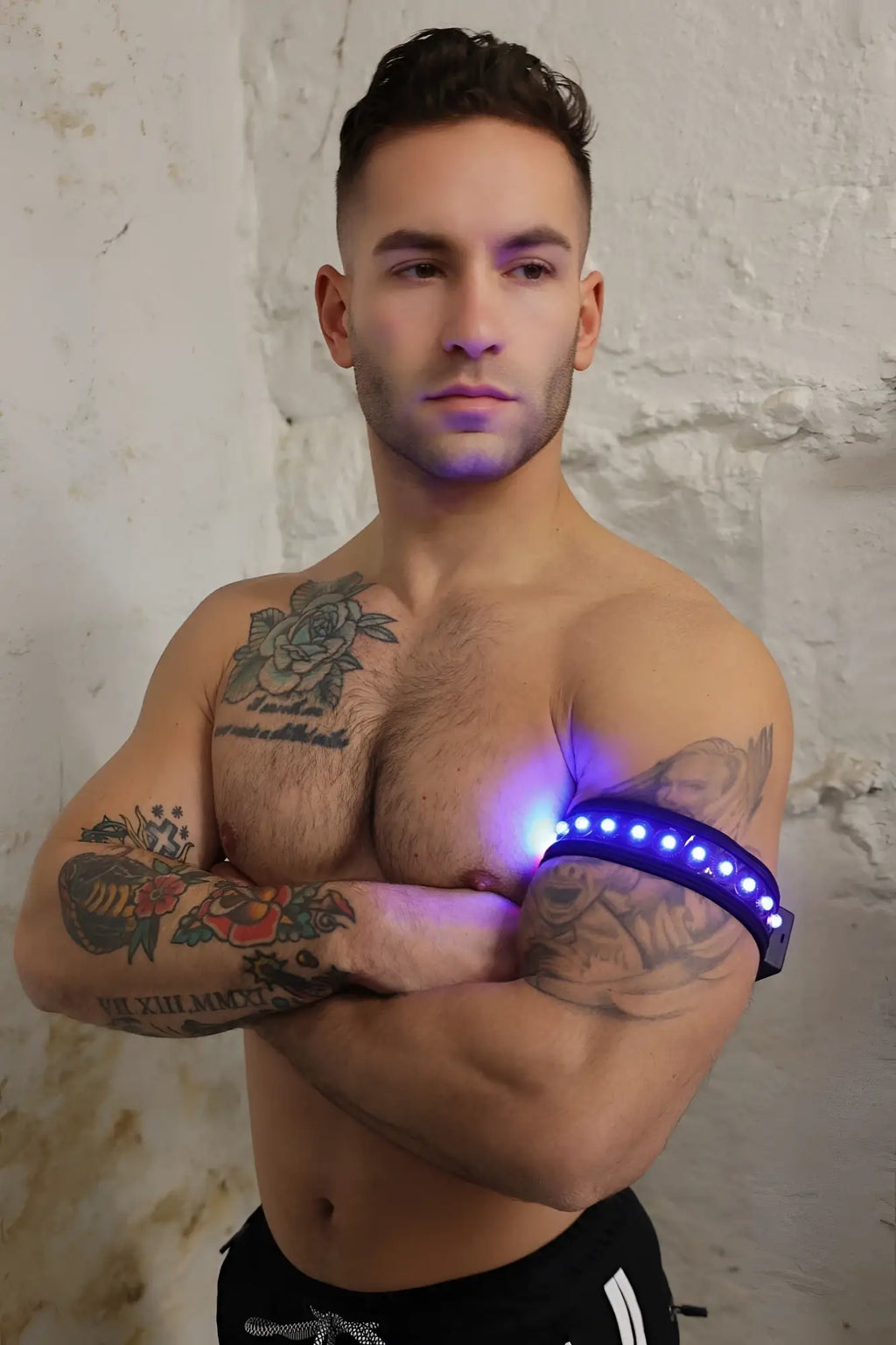 Prismaglow armband blue led light-up armband made of flexible material for night safety and visibility