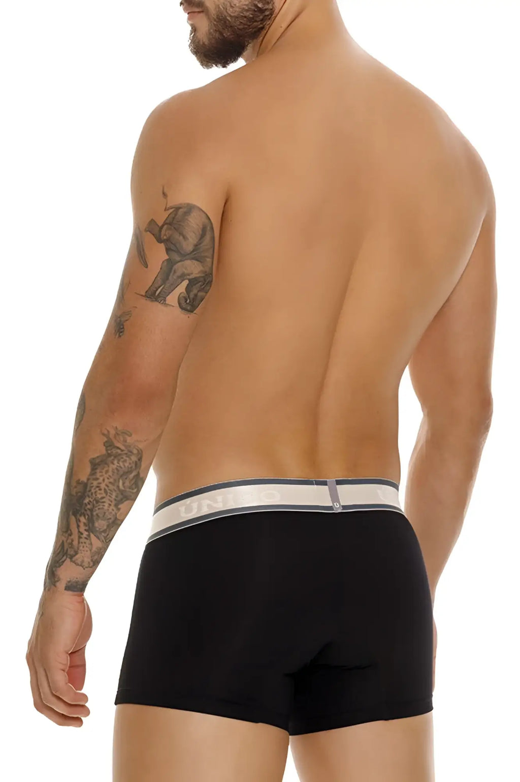 Black uniqlo tamiz trunks with white and gray elastic waistband featuring brand name for comfortable daily wear