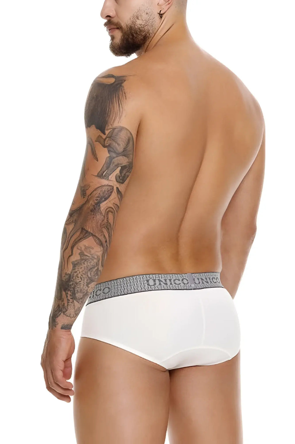 White briefs with gray elastic waistband featuring unico brand name in repeating lettering color 02-white