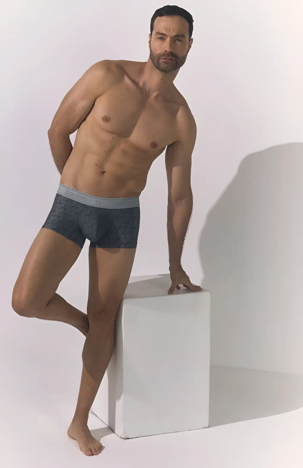 Dark gray unicó 25050100103 chisell trunks with subtle texture and solid light gray waistband