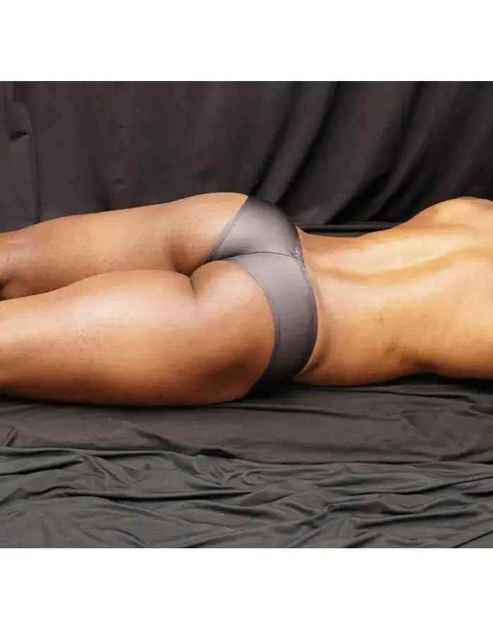 Gray boxer underwear shown on a model featuring a smooth fabric and a comfortable waistband by Arroyman.